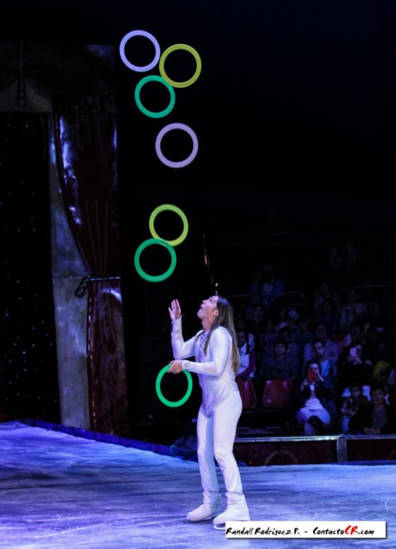 Circo Ruso Sobre Hielo llegó con su magia